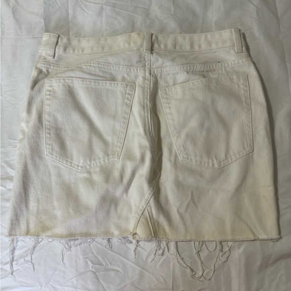 White denim HM skirt NWOT - Picture 2 of 2